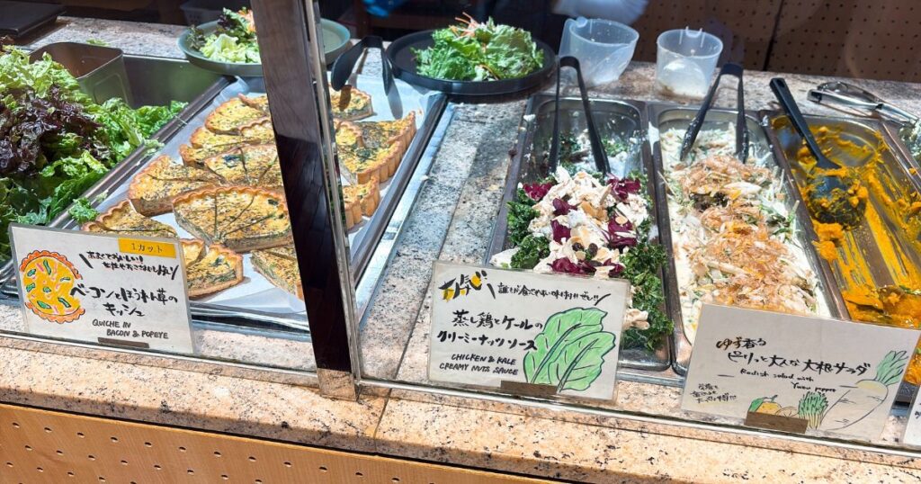 M's market(エムズマーケット) サイド(2026年2月撮影)