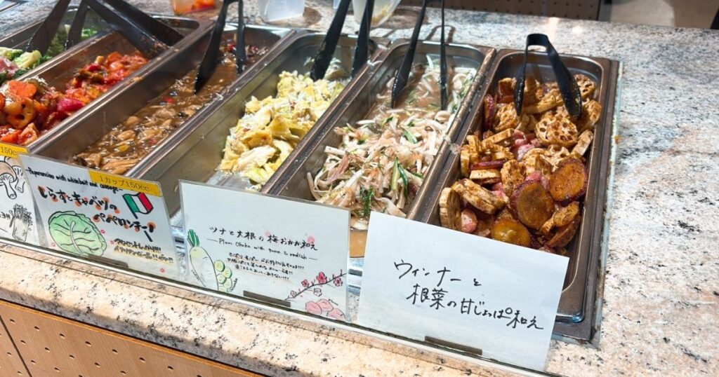 M's market（エムズマーケット） サイド（2026年3月撮影）