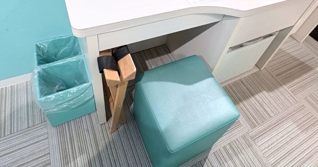 DEL style 名古屋納屋橋の椅子