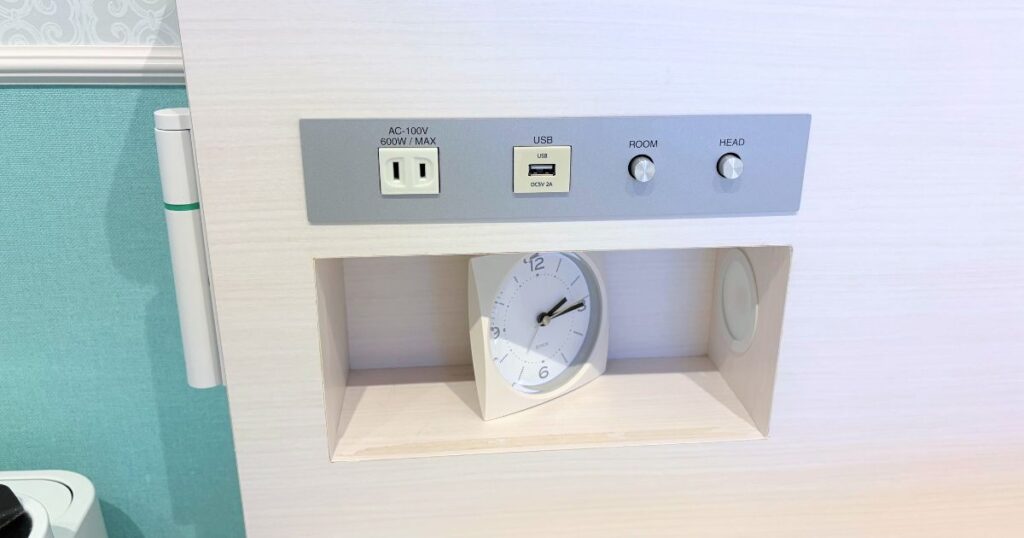 DEL style 名古屋納屋橋のベッドの枕元