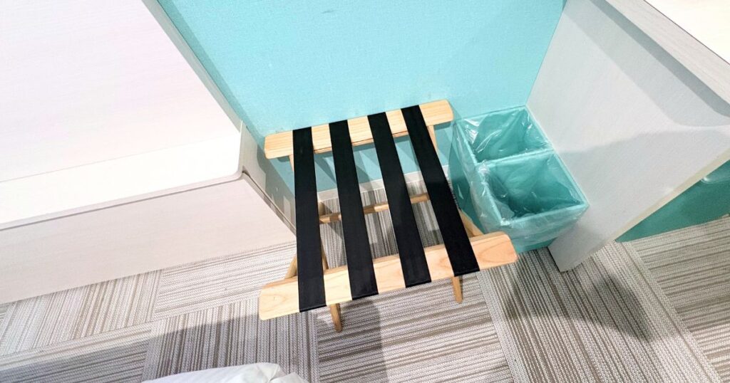 DEL style 名古屋納屋橋の荷物置き