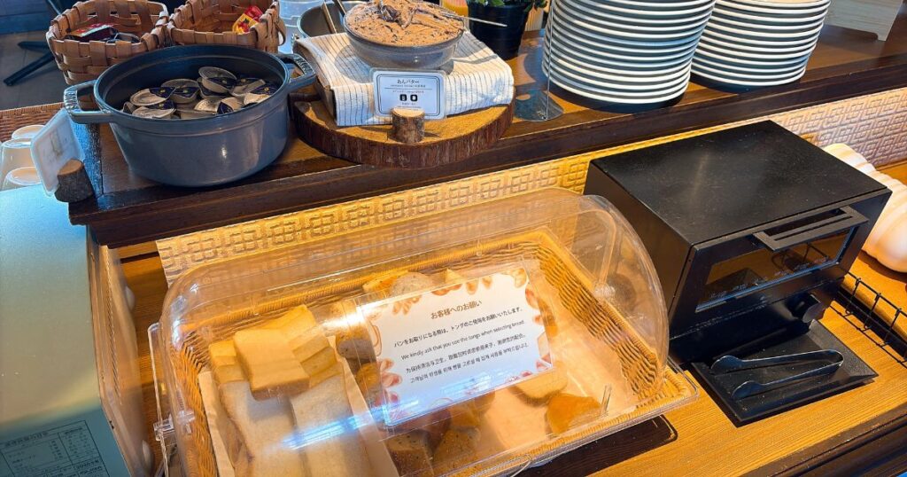 DEL style 名古屋納屋橋の朝食ビュッフェ パン