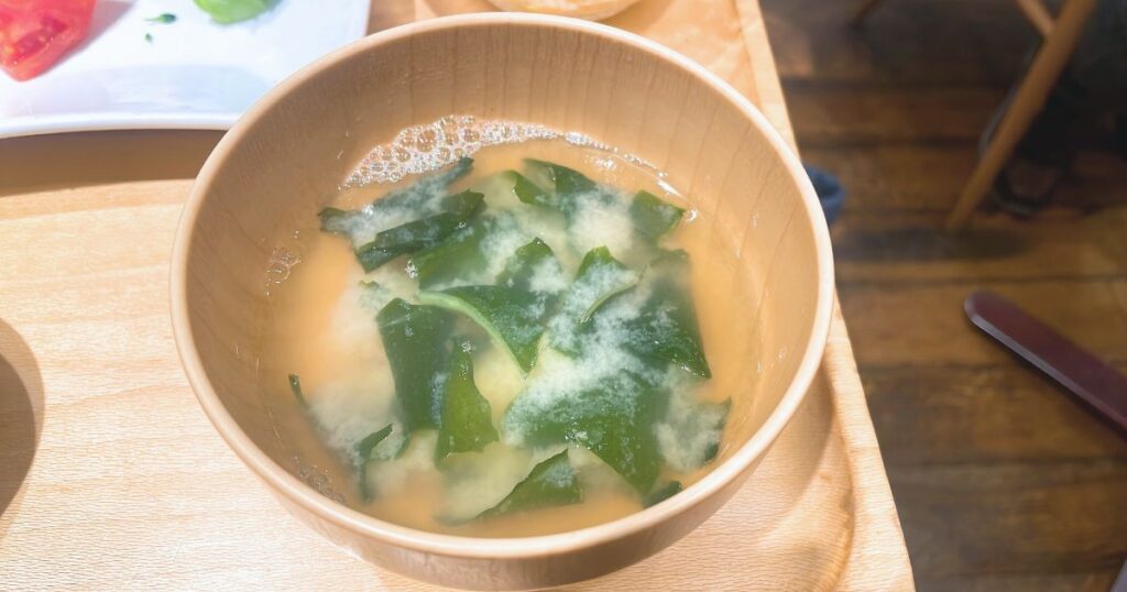 おぼんdeごはん ルミネ池袋店のお味噌汁