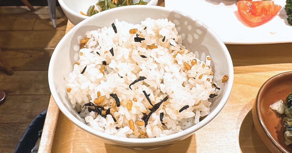 おぼんdeごはん ルミネ池袋店の五穀ひじきごはん普通盛り