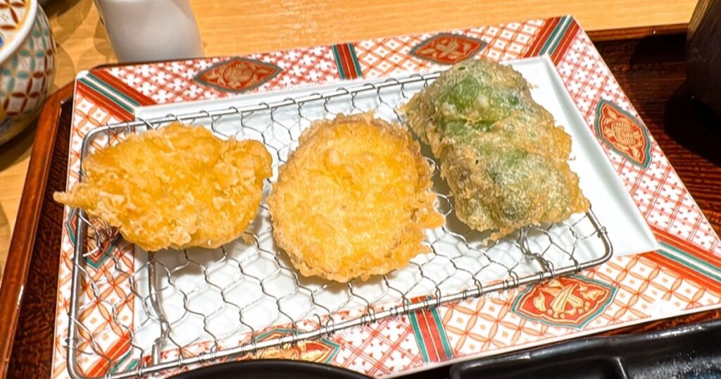 博多天ぷら やまやのやまみ定食の天ぷら(1回目) 鶏もも・さつまいも・ピーマン