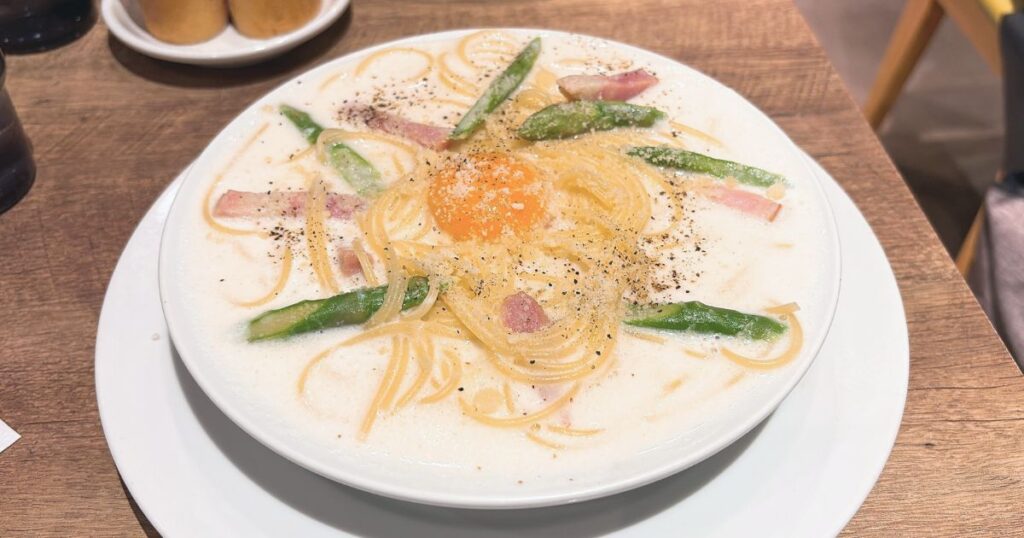 HOME’S PASTA 池袋東口店のスープカルボナーラ