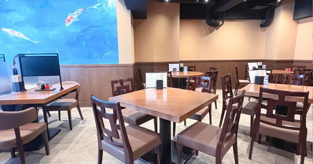 飲茶・点心 楽楽 池袋店のテーブル