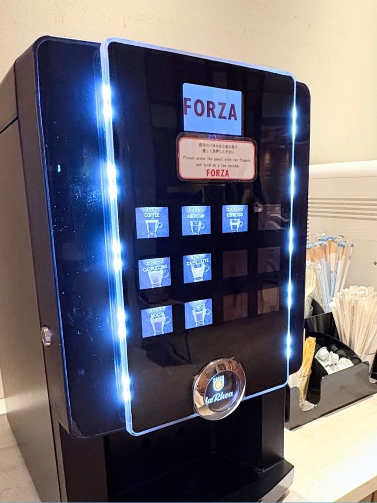 ホテルフォルツァ大阪北浜のコーヒーマシン