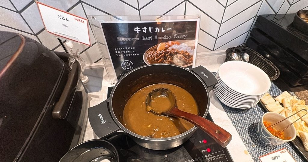 ホテルフォルツァ大阪北浜の朝食ビュッフェのカレー