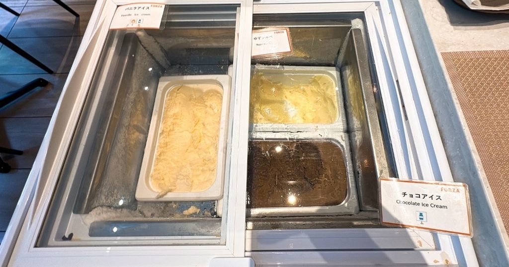ホテルフォルツァ大阪北浜の朝食ビュッフェのアイス