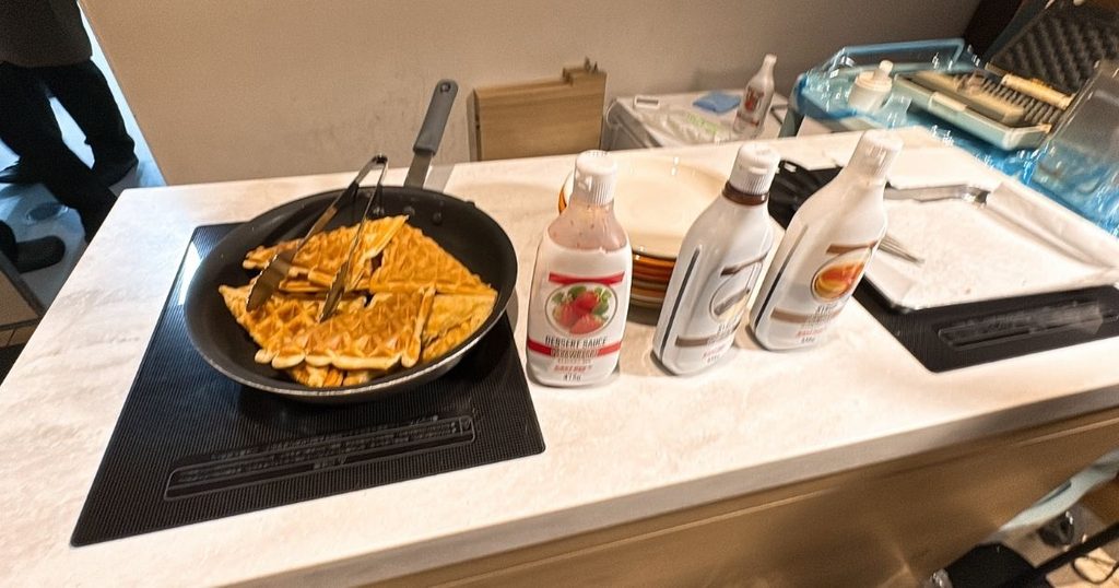 ホテルフォルツァ大阪北浜の朝食ビュッフェのワッフル