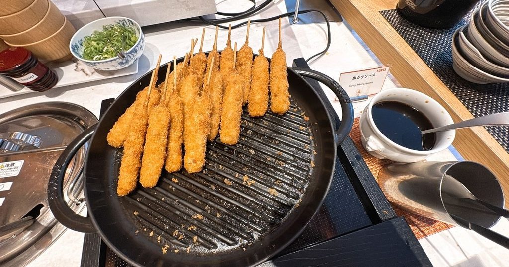 ホテルフォルツァ大阪北浜の朝食ビュッフェの串カツ