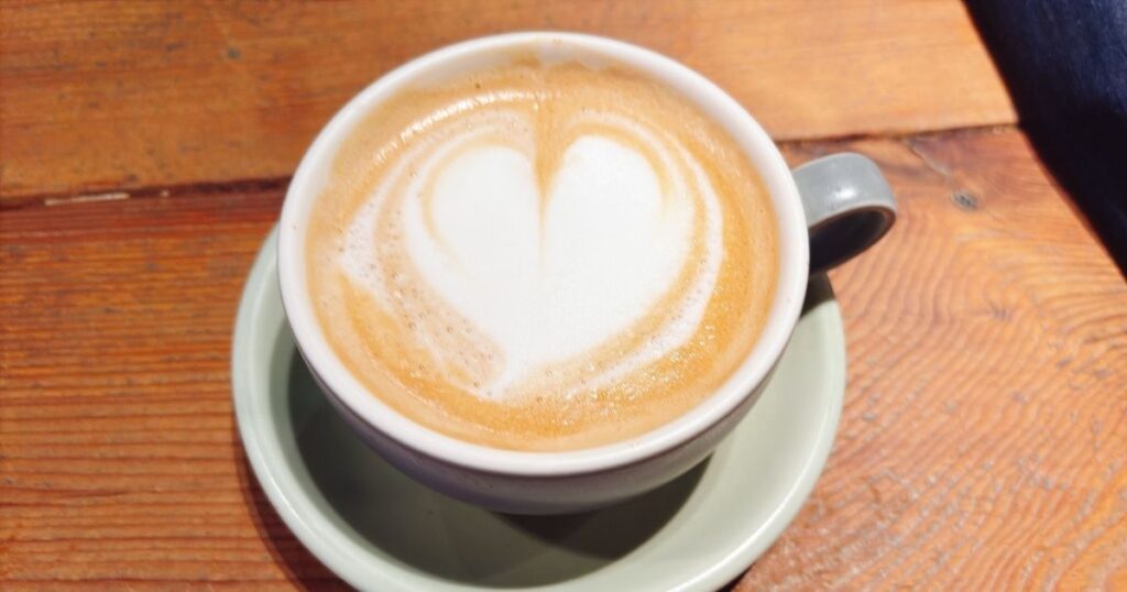ESPRESSO D WORKS 池袋（エスプレッソディーワークス池袋）のカフェラテ
